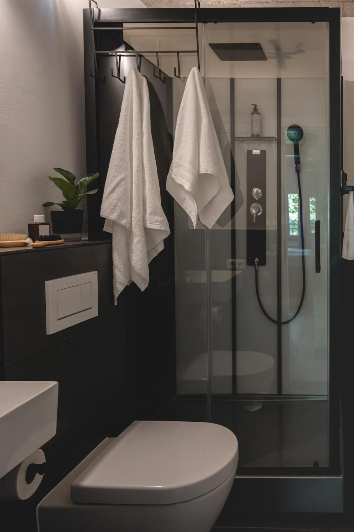 2 Mit Parkplatz Apartment *
