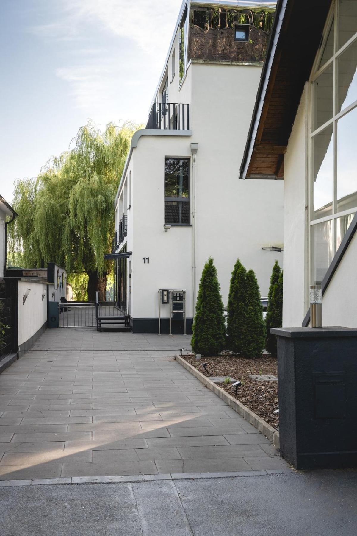 2 Mit Parkplatz Apartment *